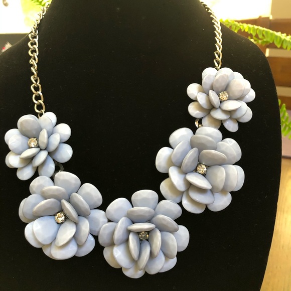 Jewelry - 💎Flower necklace💎